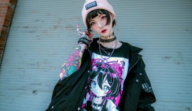 Unleashing Style Embrace the Casual Chic of Anime Name's Iconic Character - Alihoub